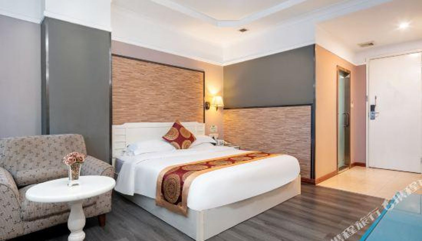 Kamer - The Dragons Hotel