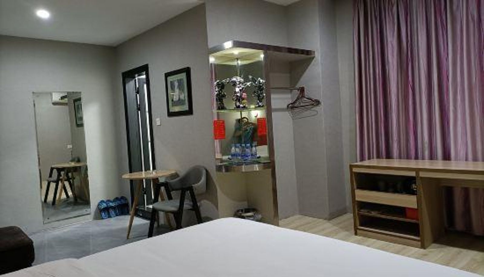 Camera - XIN YI CHENG HOTEL