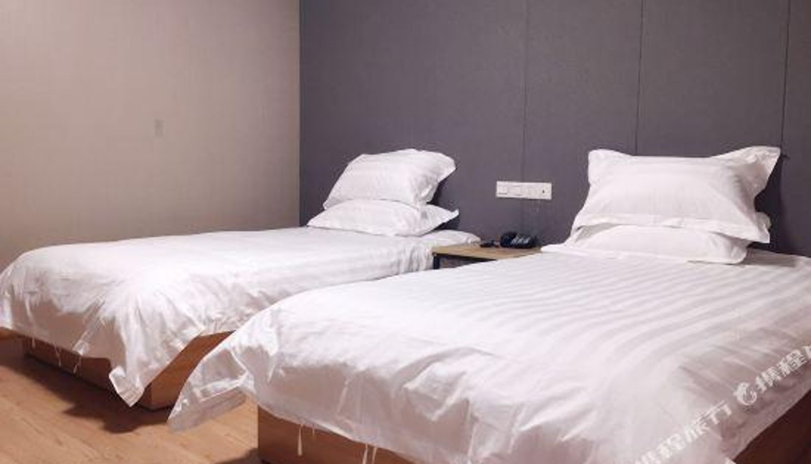 Familienzimmer - Runde Garden Hotel