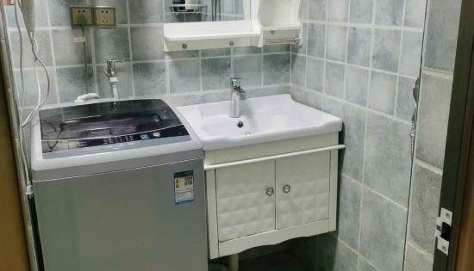 Pokój - Sunflower Apartment