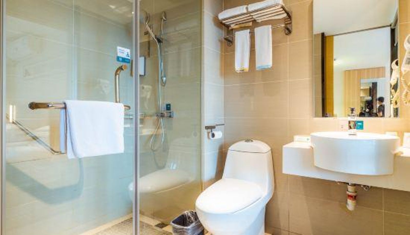 Family room - City Comfort Inn