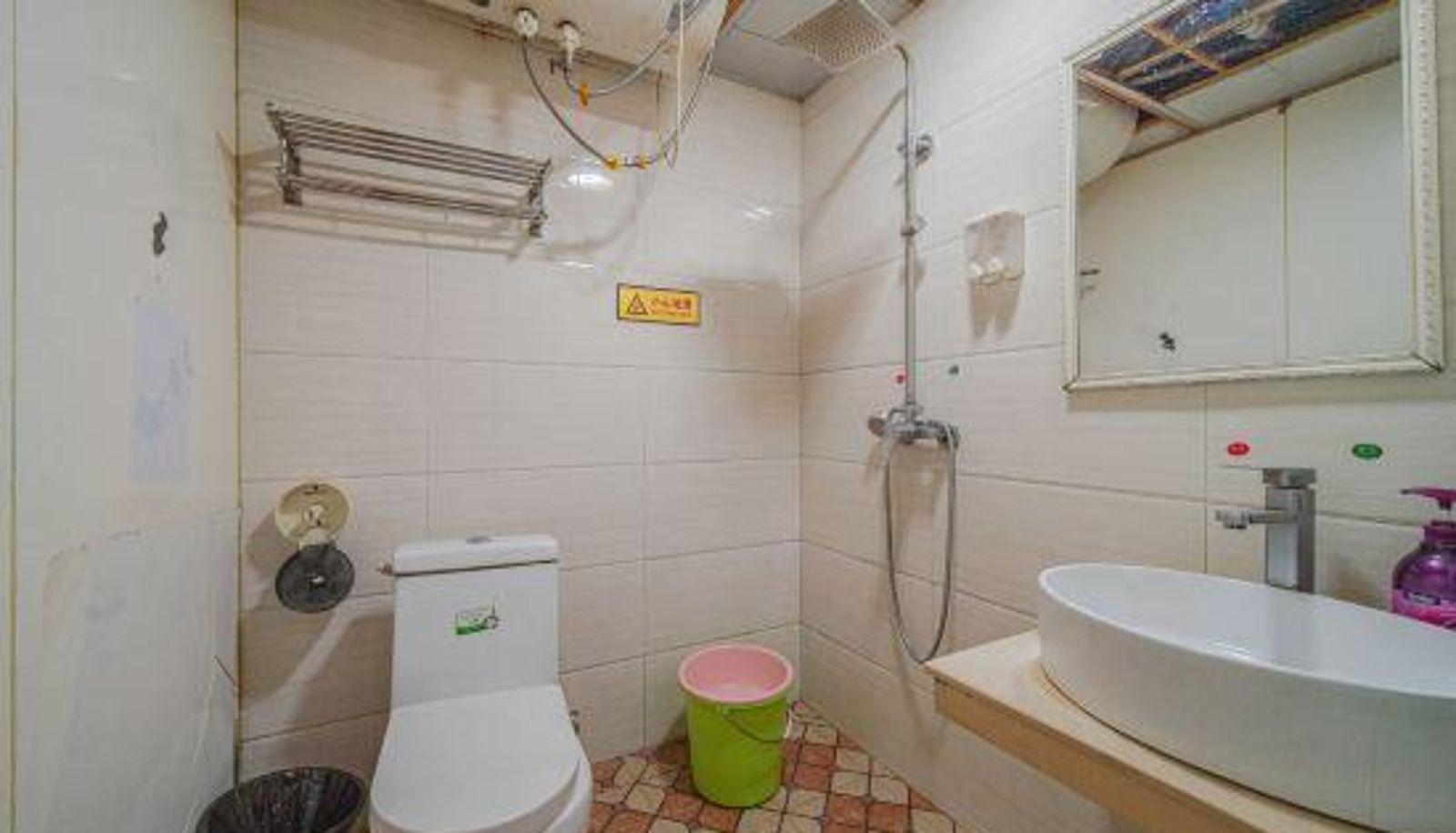 Room - Yalian Hotel