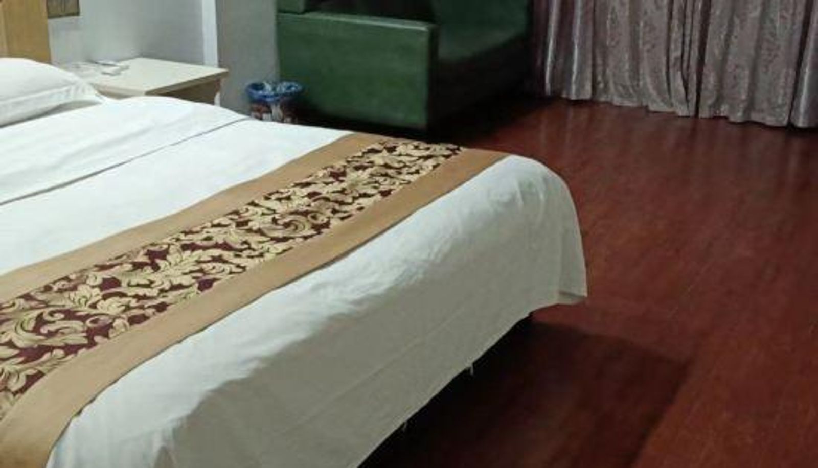 Zimmer - Chu Tian He Hotel