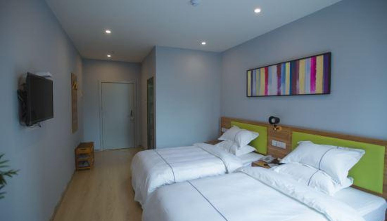 Camera business - Jinliangge Express Hotel (Yuguozhi Street Branch)