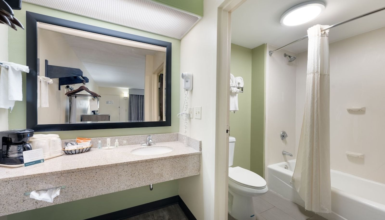 Apartment - Quality Inn Airport - Southeast