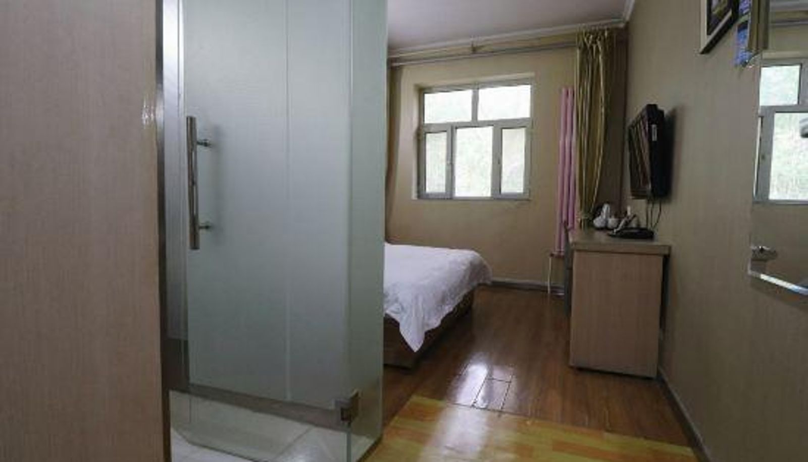 Kamer - Karamay Clear Water Bay Business Hotel