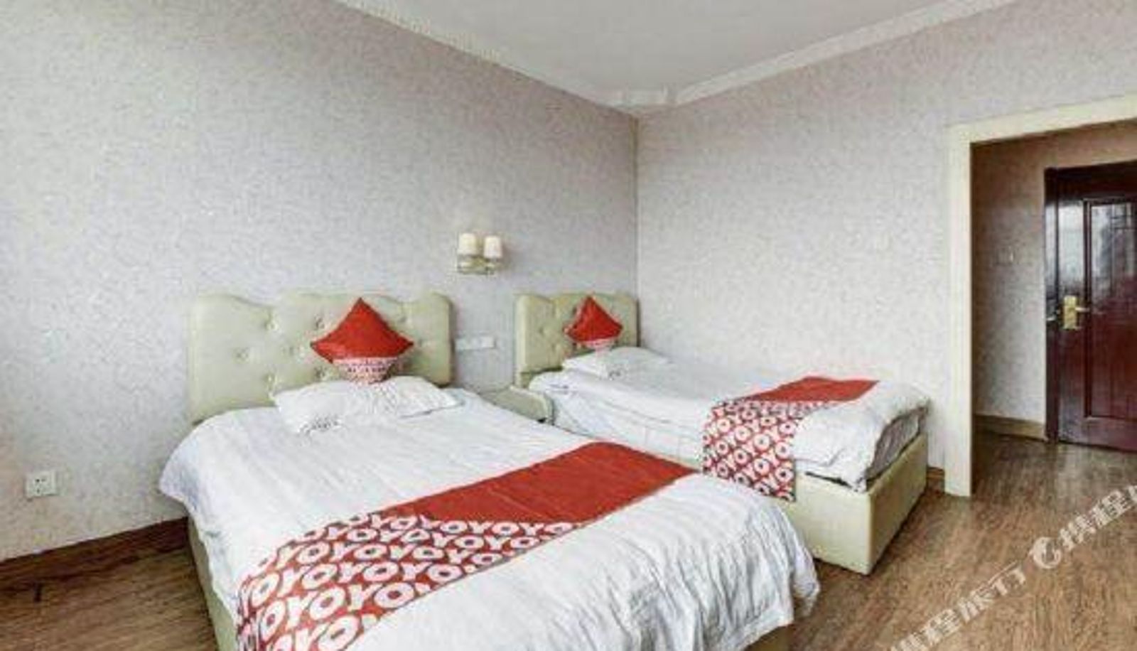 Room - Huayi Hotel (Qinhuangdao Olympic Sports Center Zhujiang Road)