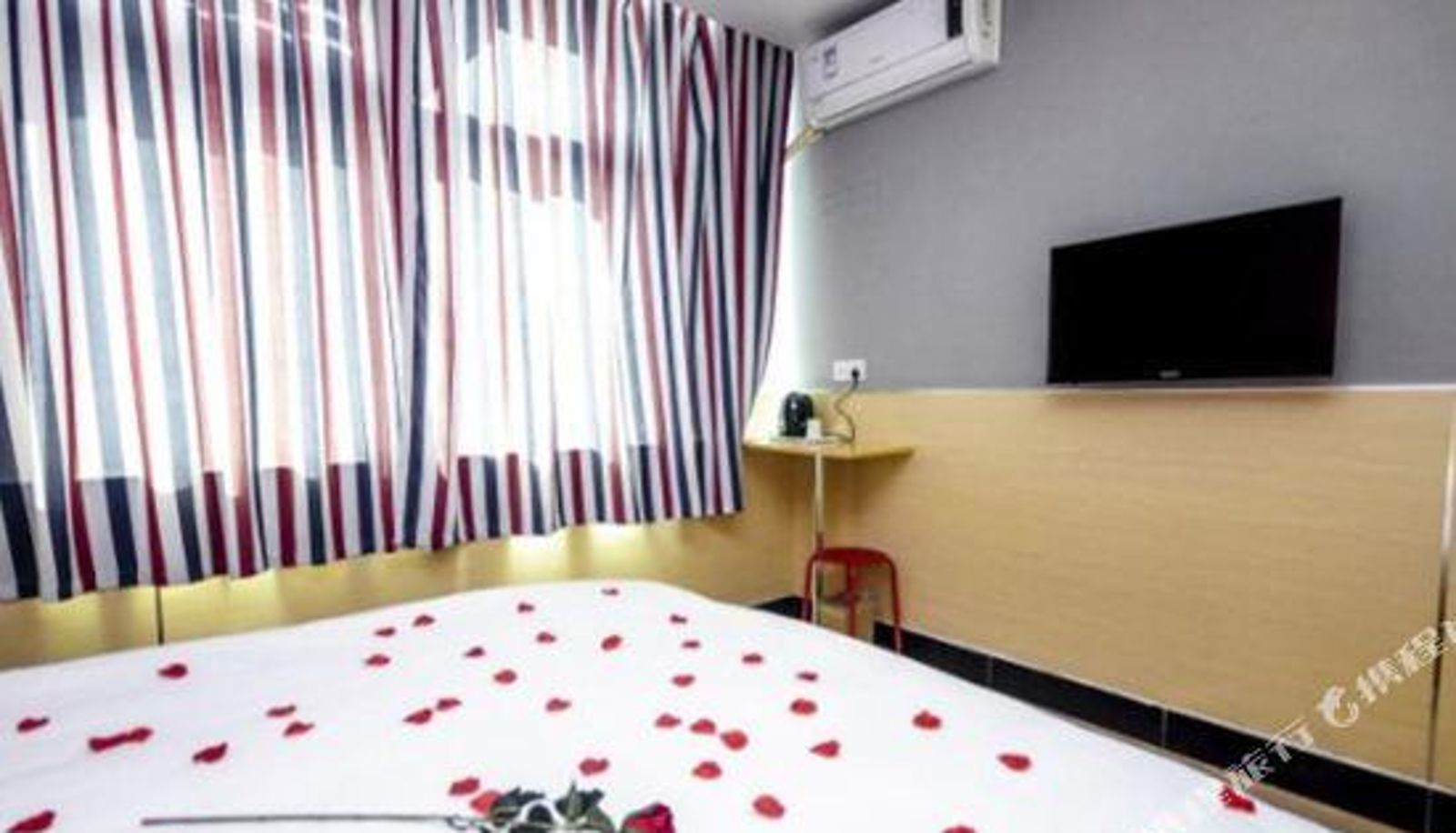 Business room - Qinhuangdao)  Hebei Street AIA Hotel (Xinyi Road