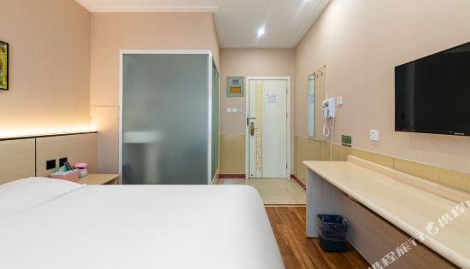 Camera business - Yibin Liangpin Hotel (Jinan Daming Lake Laodongmen Branch)