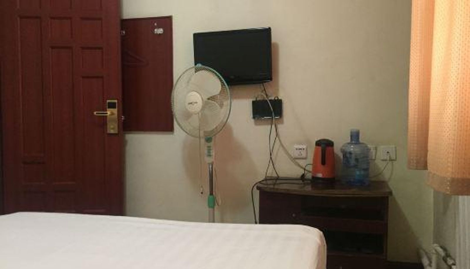 Kamer - Shuangying Hotel (Laiwu Ginza Shopping Plaza)