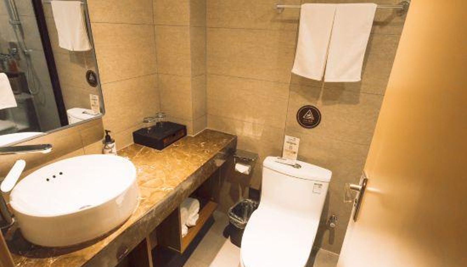 Camera per famiglia - Home Inn Select Hotel (Baotou Iron and Steel Street Wangfujing Store)