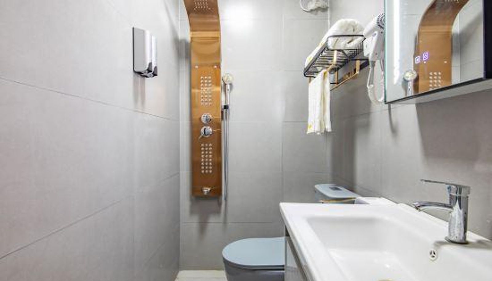 Camera - Yihao Hotel (Taiyuan South Railway Station Shangyi Branch)