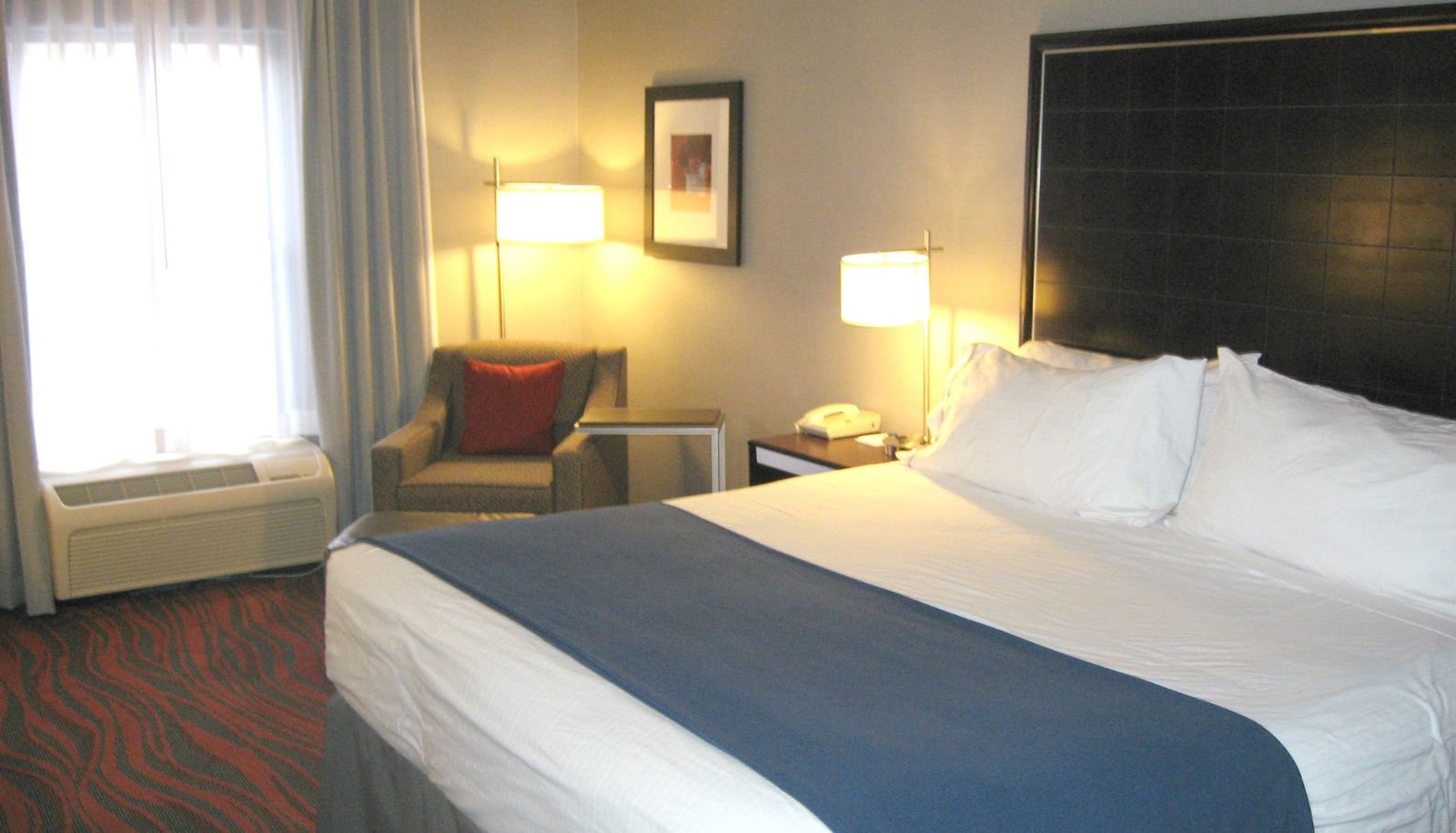 Zimmer - Holiday Inn Express CORNING - PAINTED POST by IHG