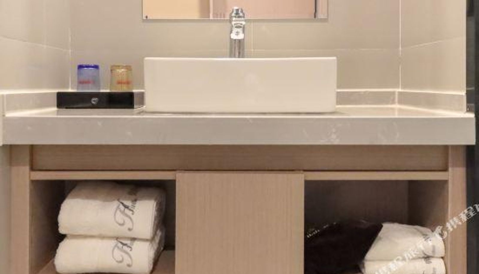 Kamer - Yuehao Business Hotel (impression city store of Taiyuan South Railway Station)