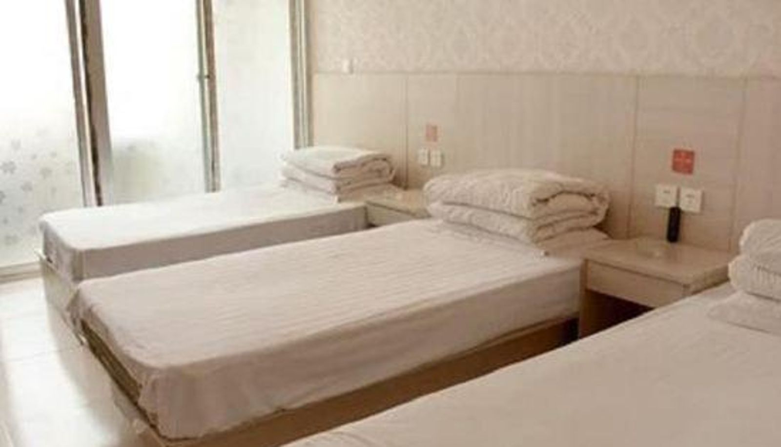 Zimmer - Taiyuan hualixin hotel