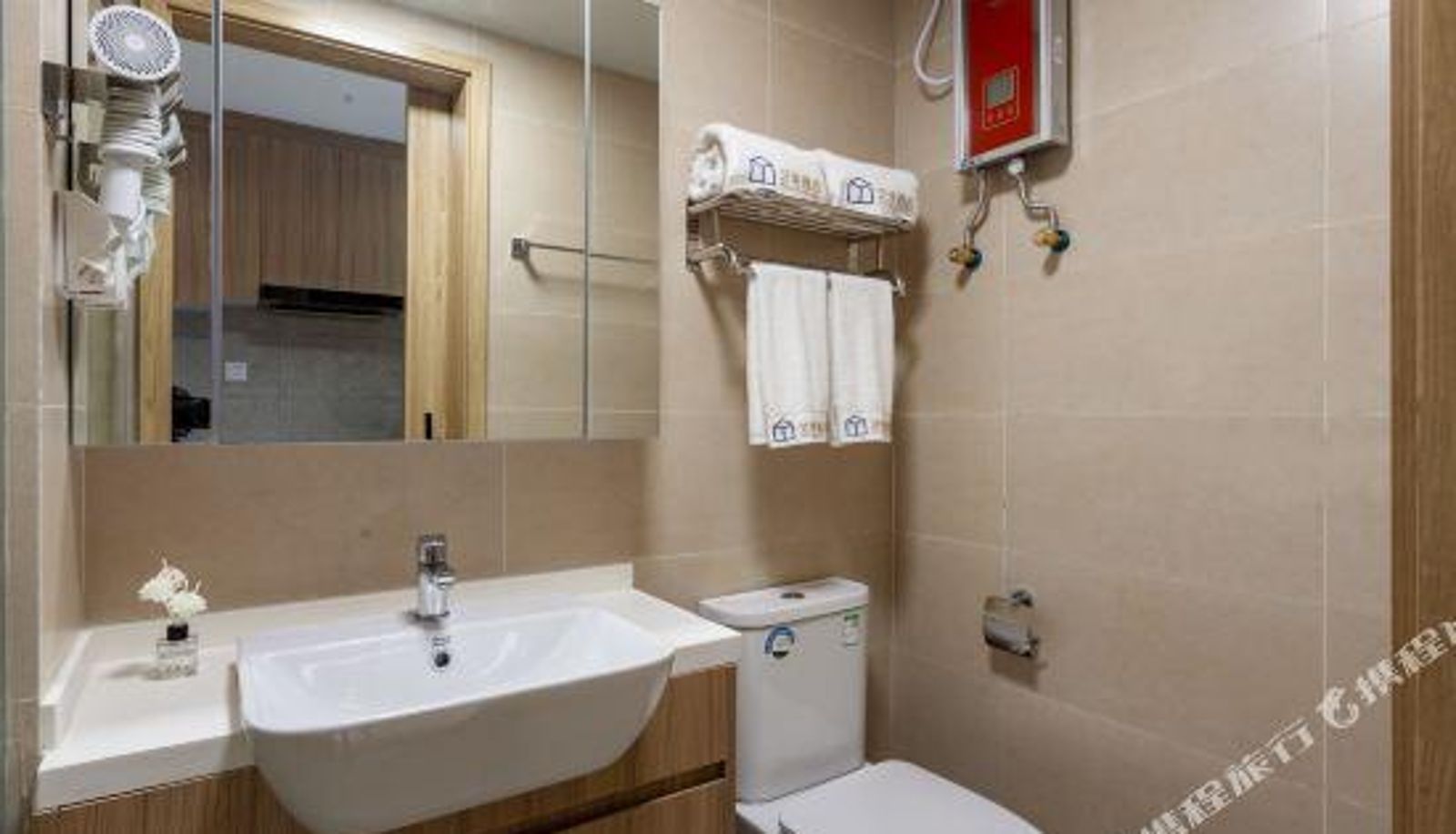Camera - Yijing Hotel (North America N1 Xin'aolai Shopping Center)
