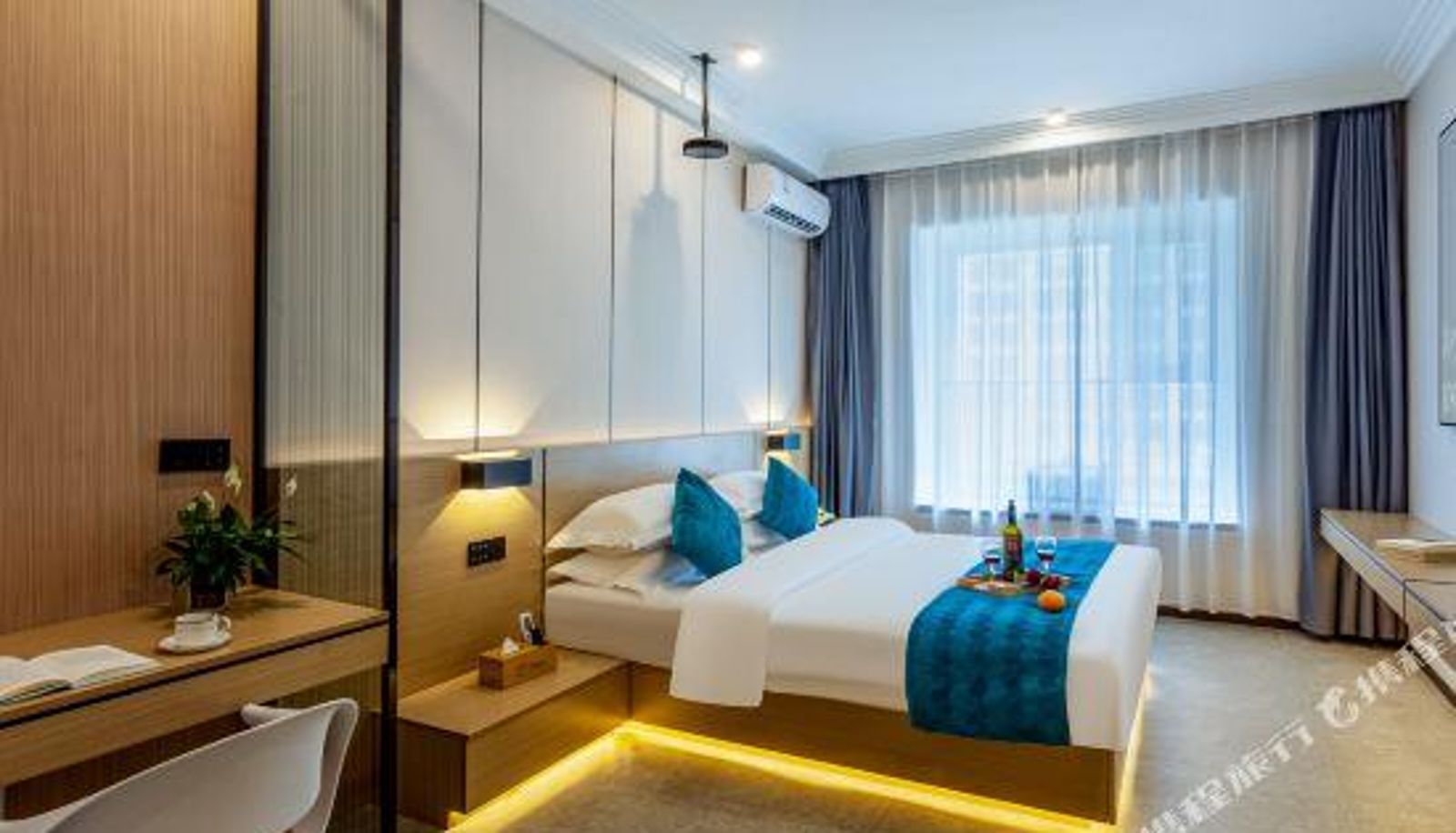 Camera - Yijing Hotel (North America N1 Xin'aolai Shopping Center)