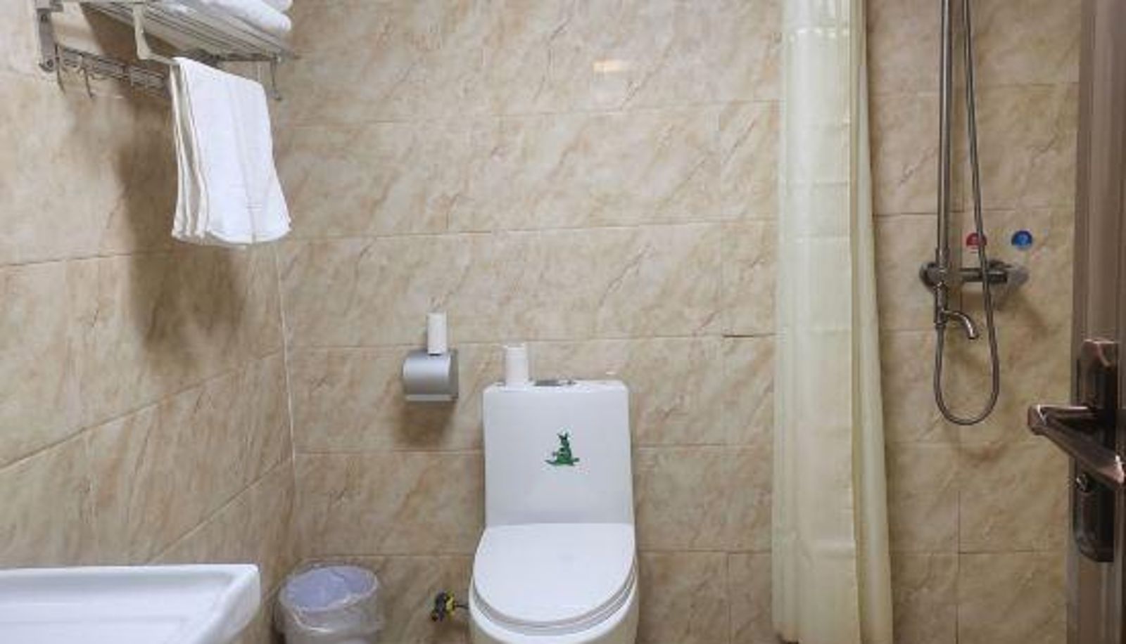 Kamer - Xinhua Hotel (Taiyuan Railway Station)