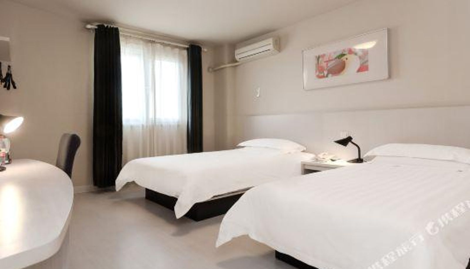 Zimmer - Jinjiang Inn (Taiyuan Yingze Park Ximenshan University First Hospital)