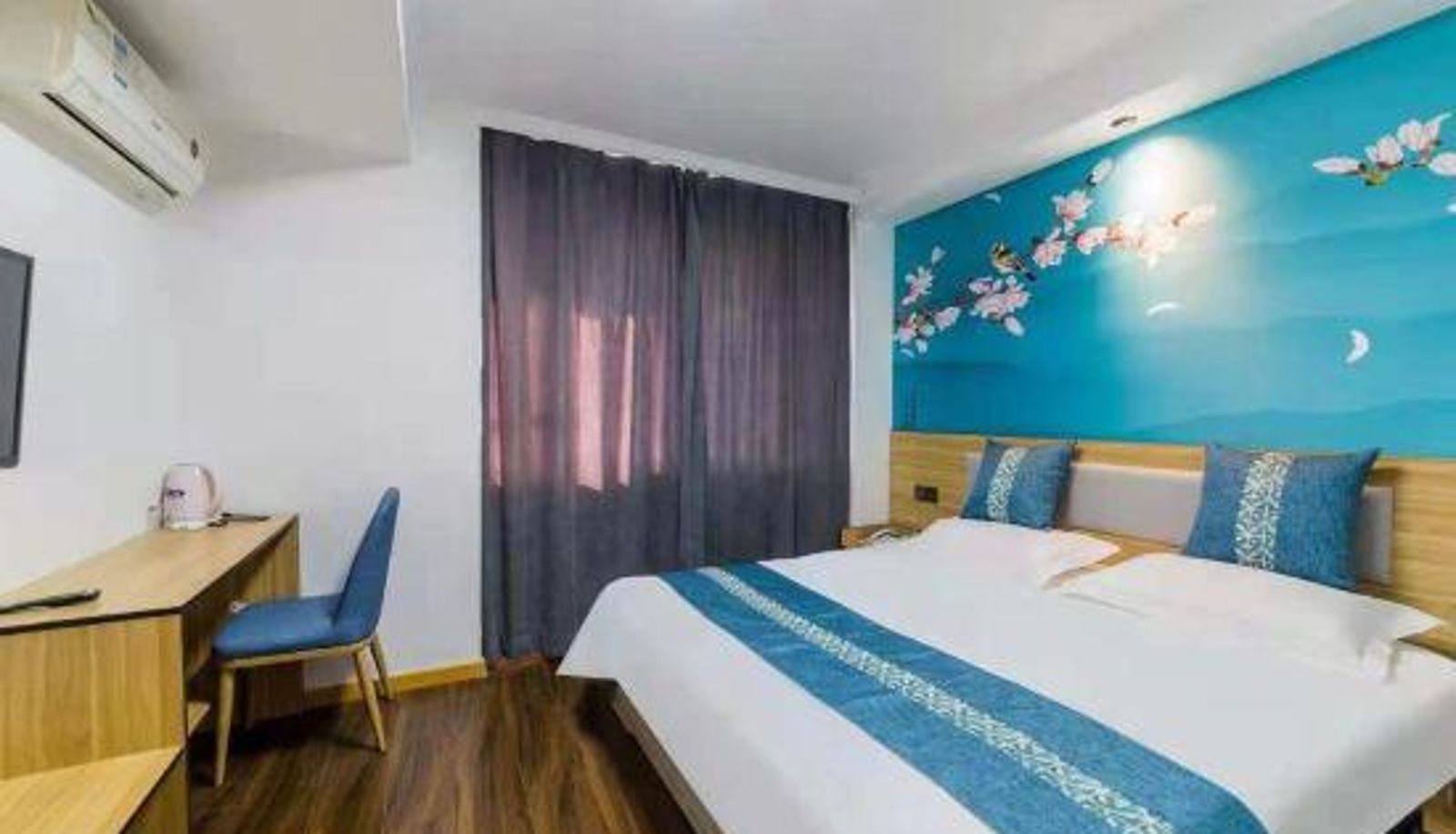Zimmer - Chenghua Hotel (Zhaowuda Road Inner Mongolia University)