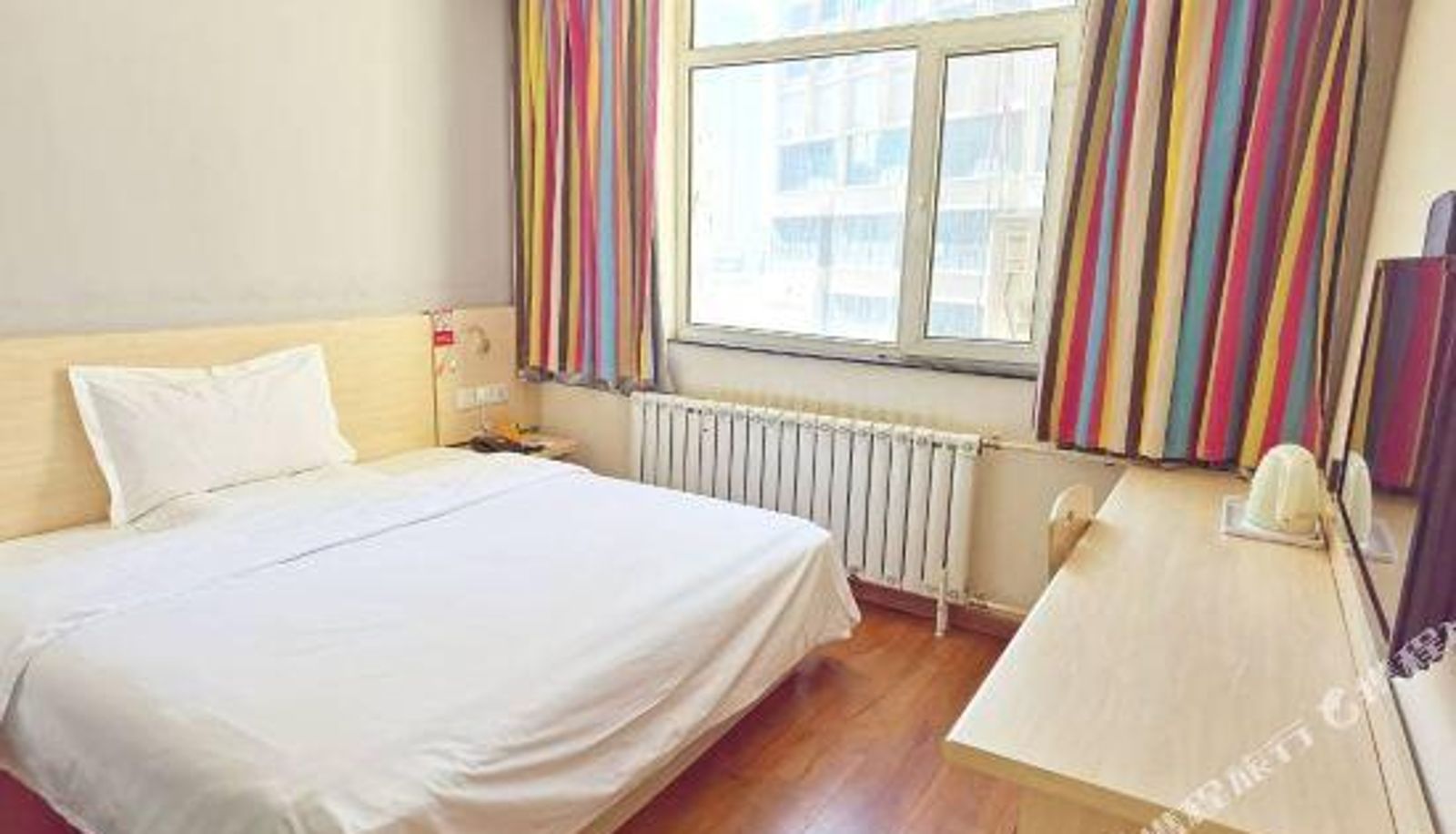 Zimmer - 7 Days Inn