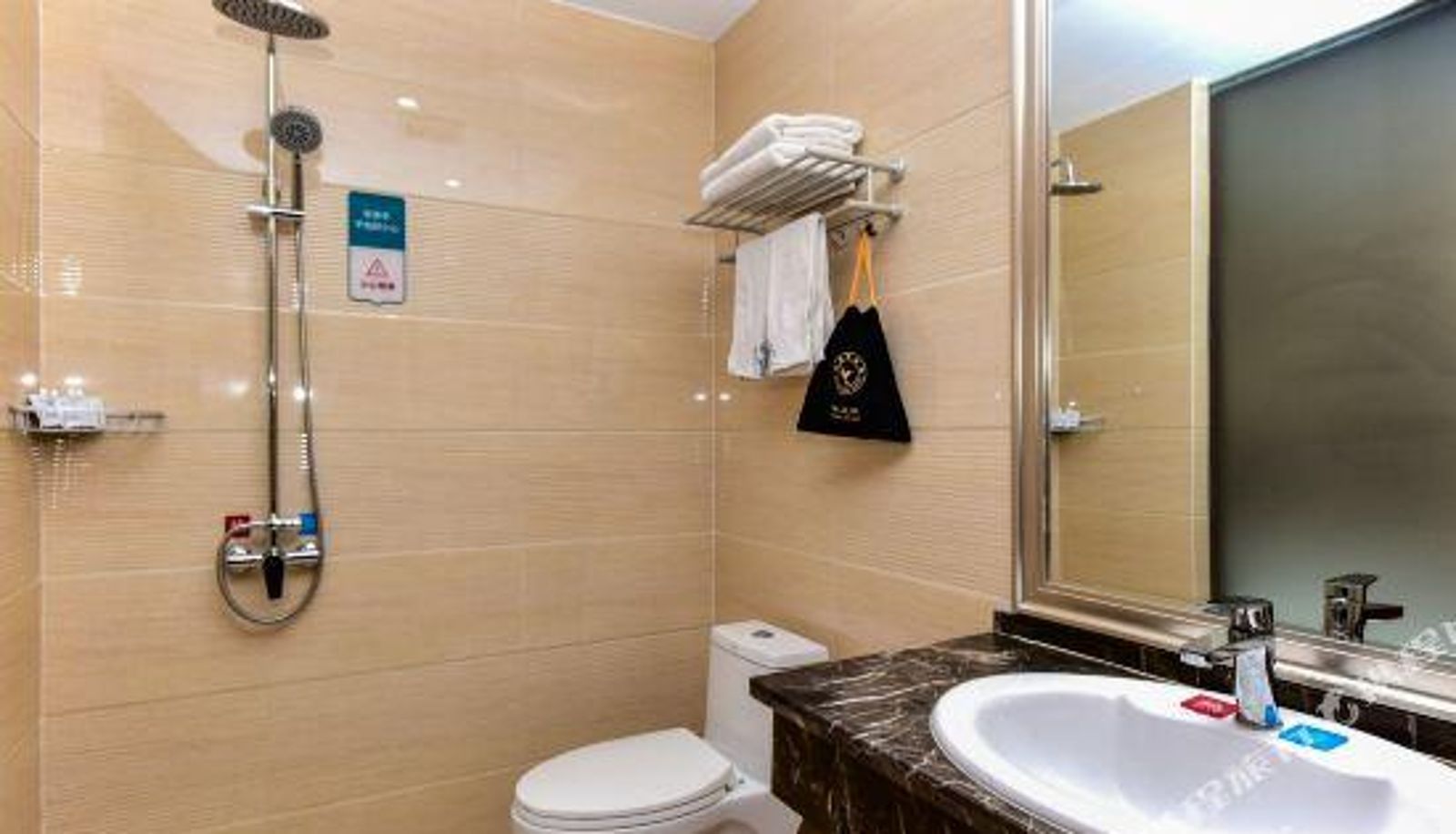 Camera business - Yinchuan Hongzuiyu Hotel (Yangehu Park)