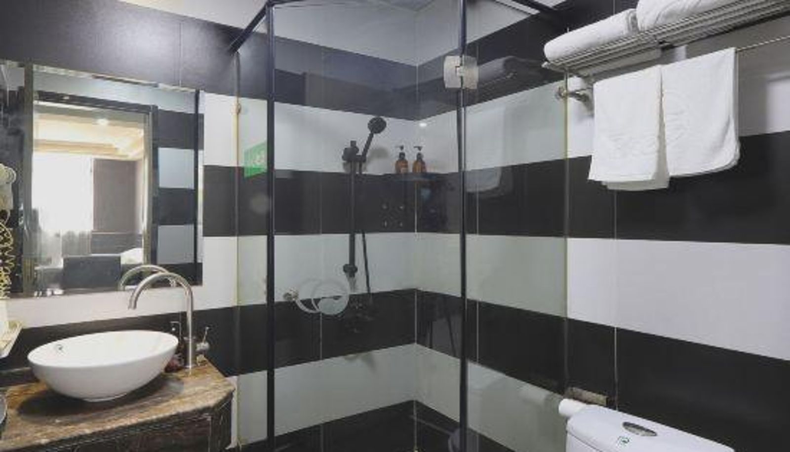 Zimmer - HUAQI HOTEL
