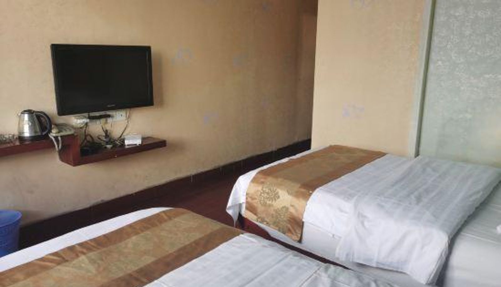 Zimmer - Lingshui Strong Fast Hotel