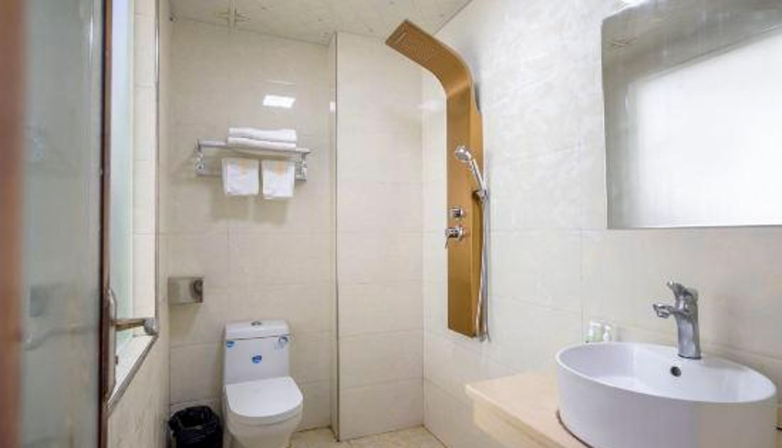 Camera - Walton Hotel (Ganzhou Station Branch)