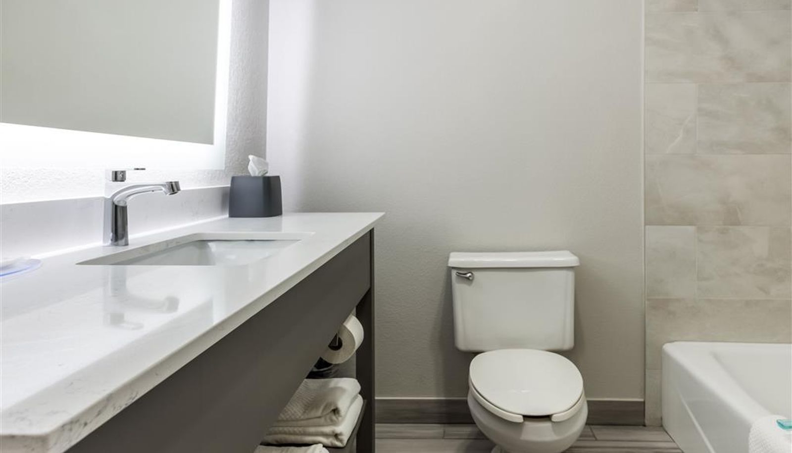 Zimmer - MainStay Suites Bourbonnais - Kankakee