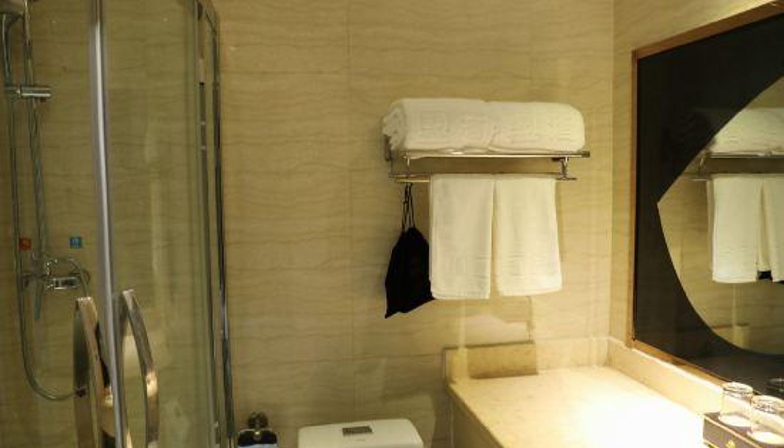 Zimmer - GT Alliance Hotel(Dazhaosi shop Potala Palace Lhasa)