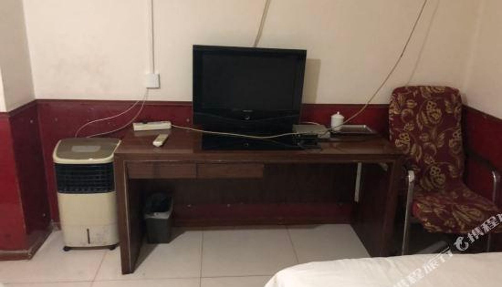 Zimmer - Green Island Hotel (Urumqi No.98 Middle School)