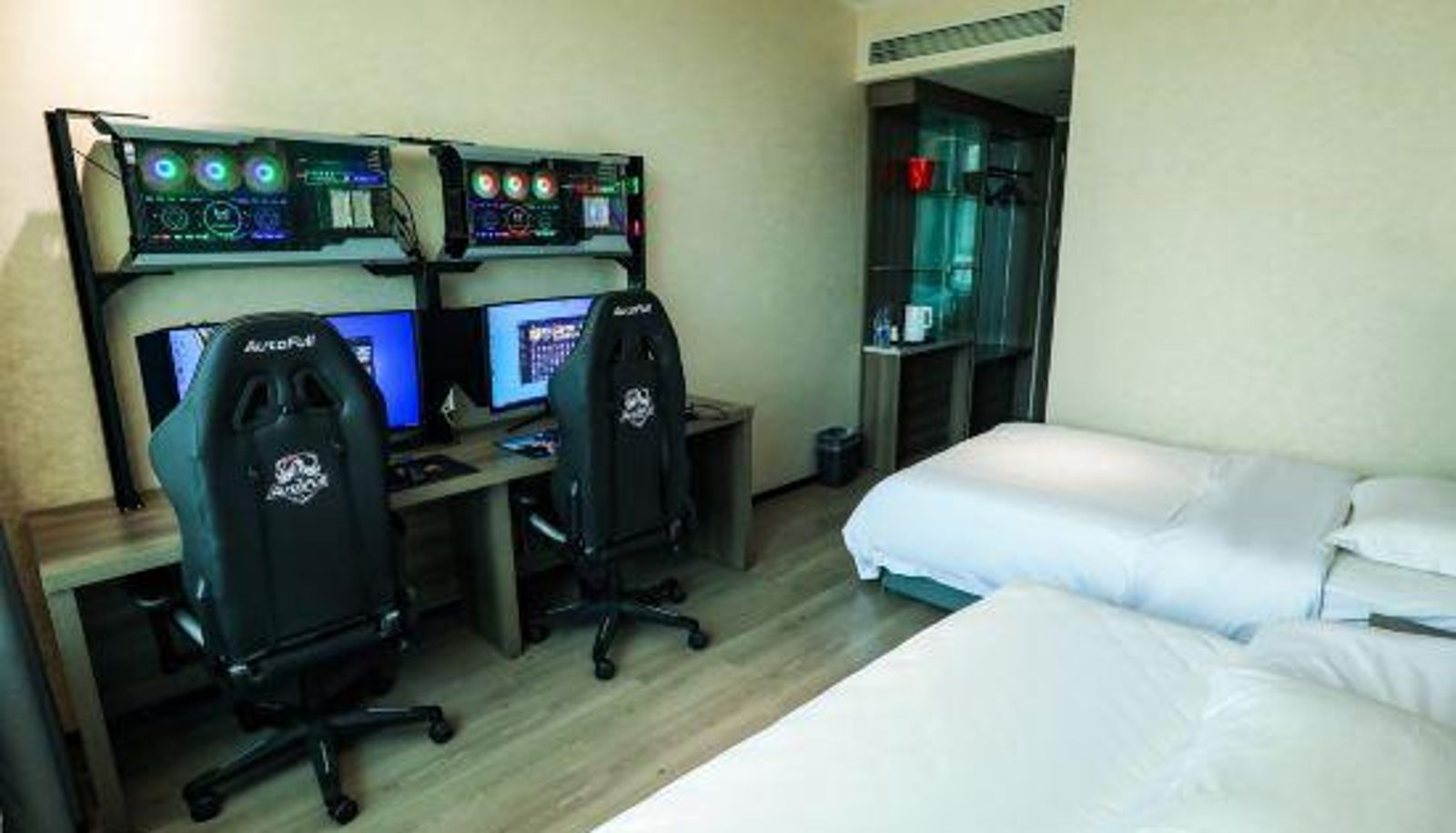 Zimmer - Home Inn Huayi Hotel (Urumqi Midong 101 Middle School)