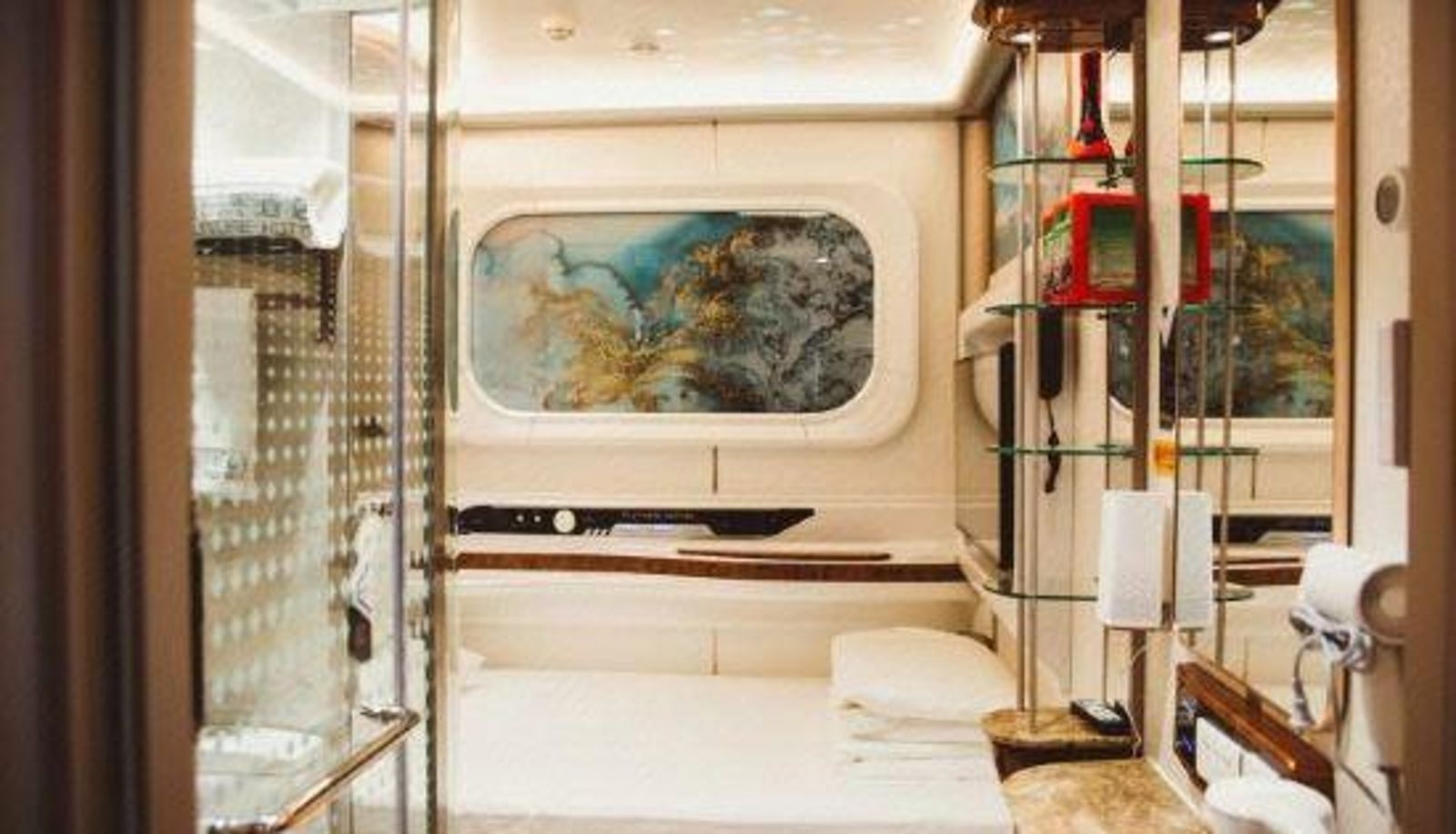 Zimmer - Kono Future Hotel ( Urumqi High Speed ​​Railway Station)