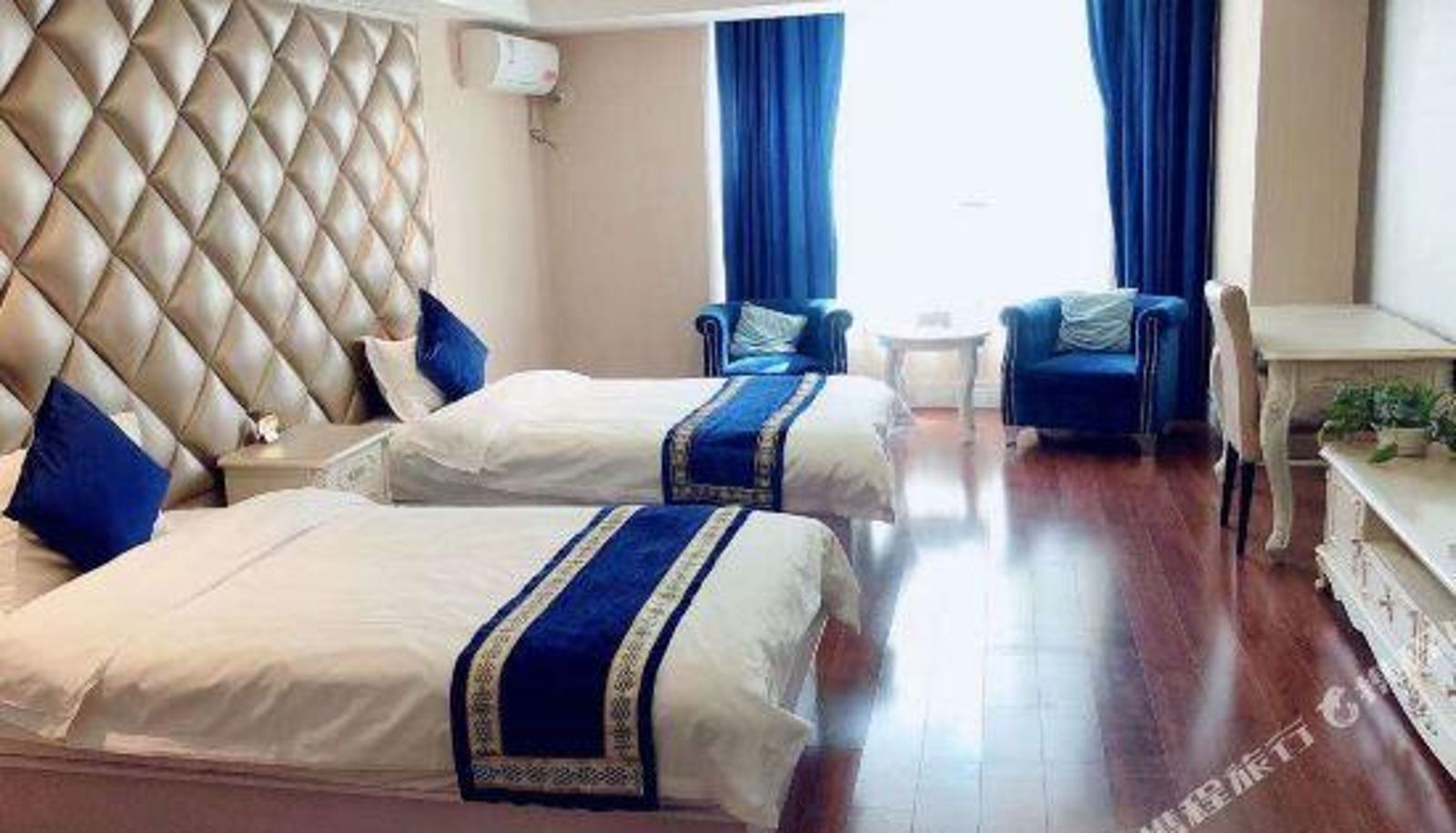 Zimmer - Jindoudou Hotel (Jingkai Wanda Plaza High-speed Railway Station)