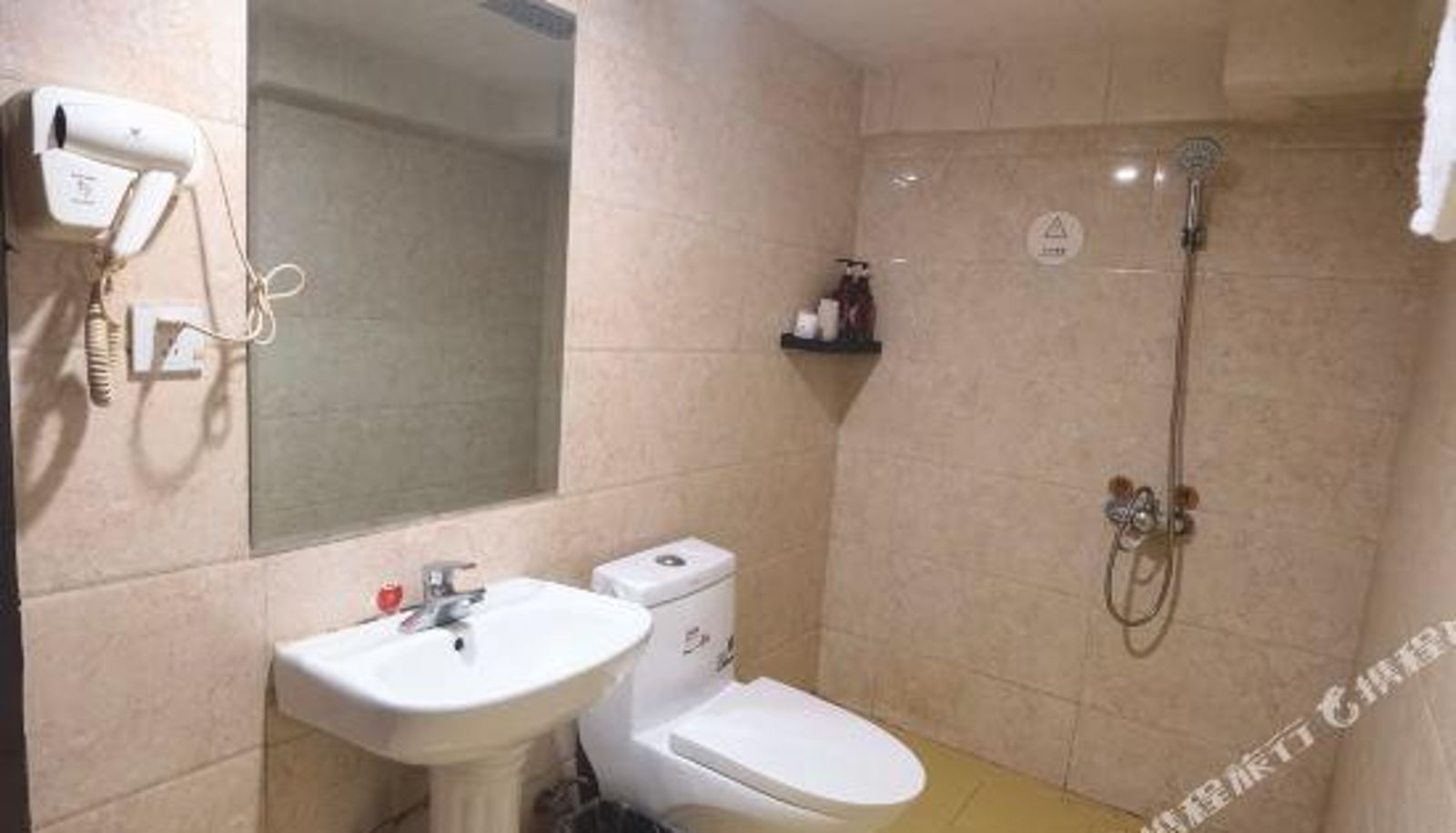 Zimmer - Paishang Hotel (Urumqi Nanhu Square Subway Station Store)