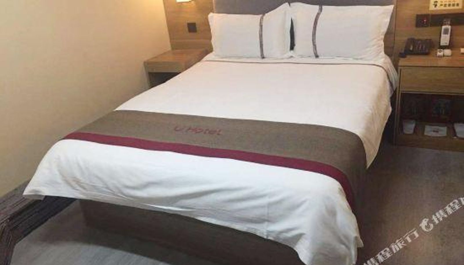 Zimmer - Thank U Hotel (Urumqi High Speed Railway Station)