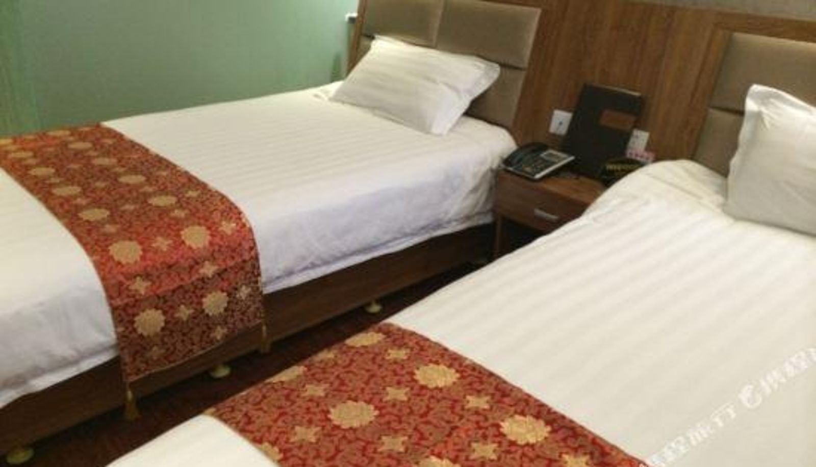 Zimmer - Huafeng Express Hotel Urumqi