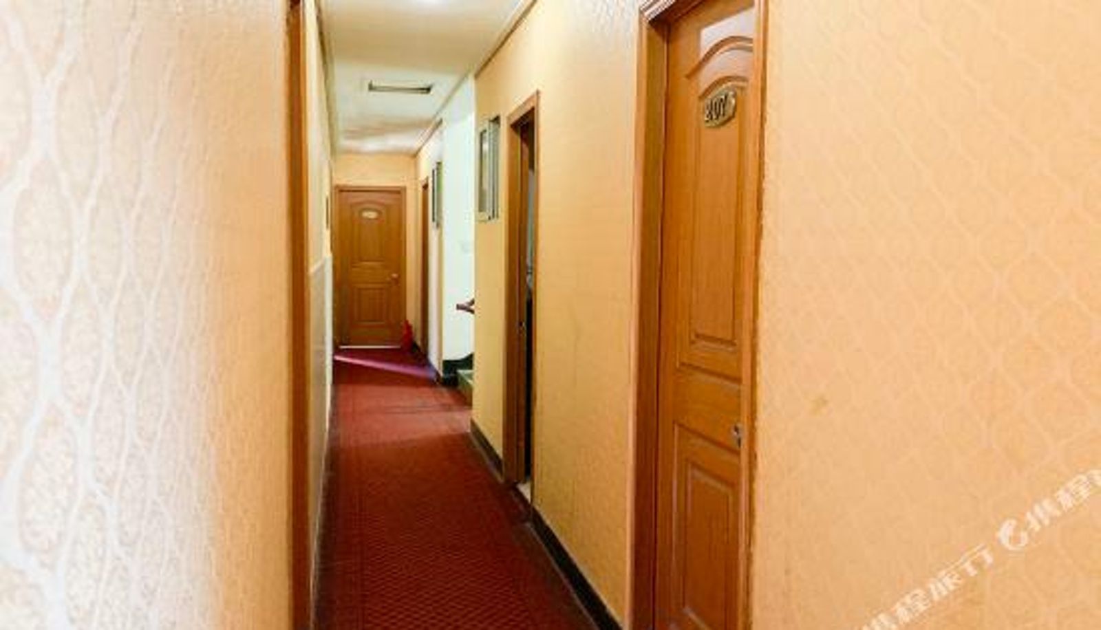 Vista interna - Renhe Hotel (Urumqi Yashan Middle Road)