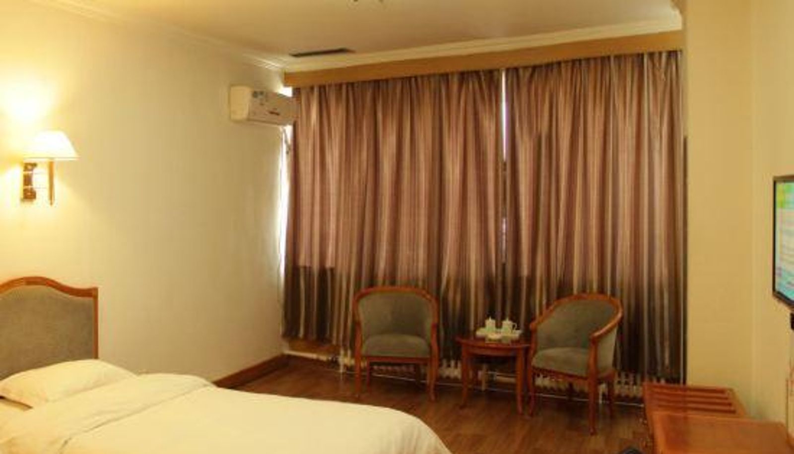 Zimmer - Haitian Yijia Hotel