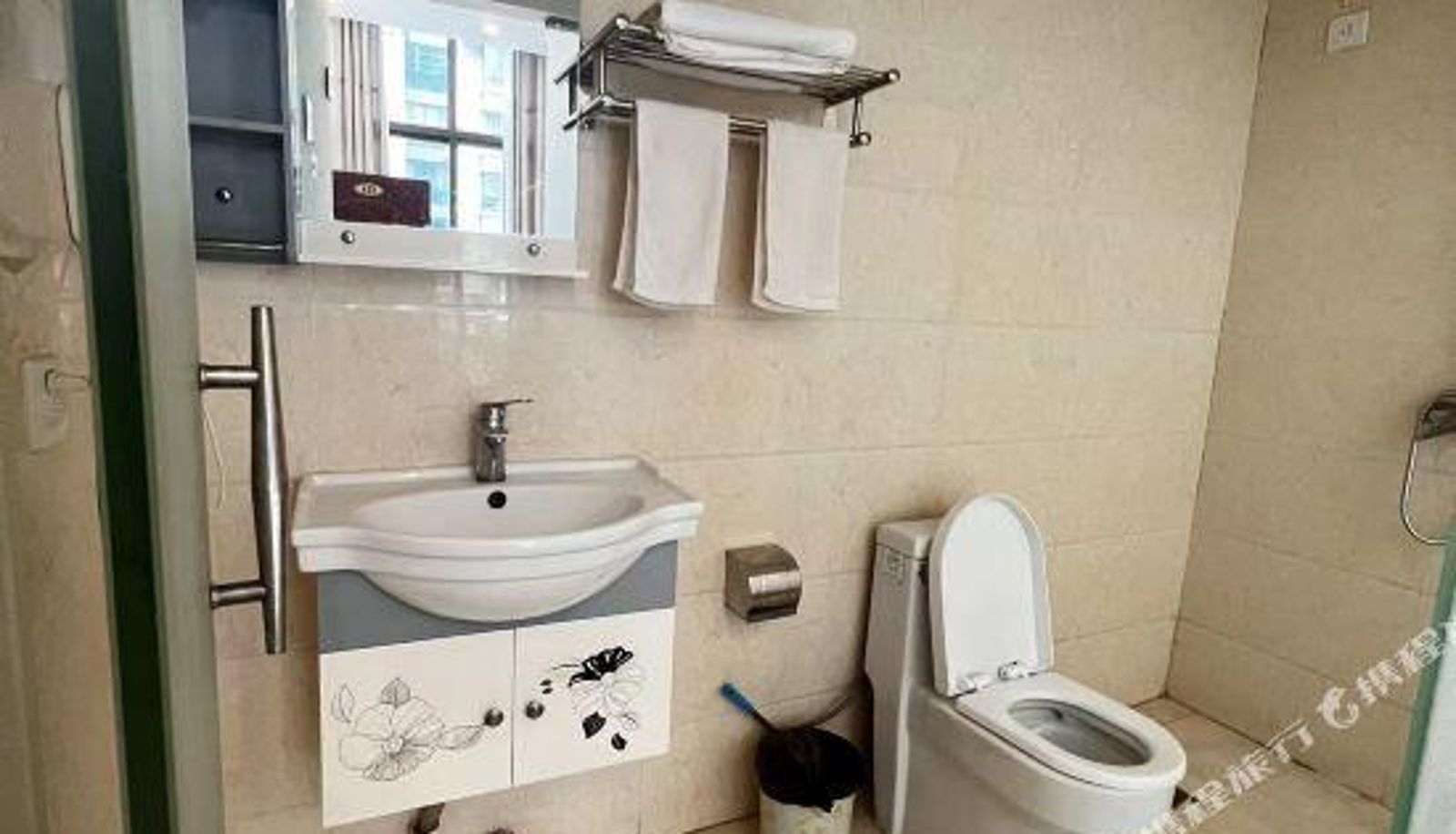 Room - Shunqi Apartment