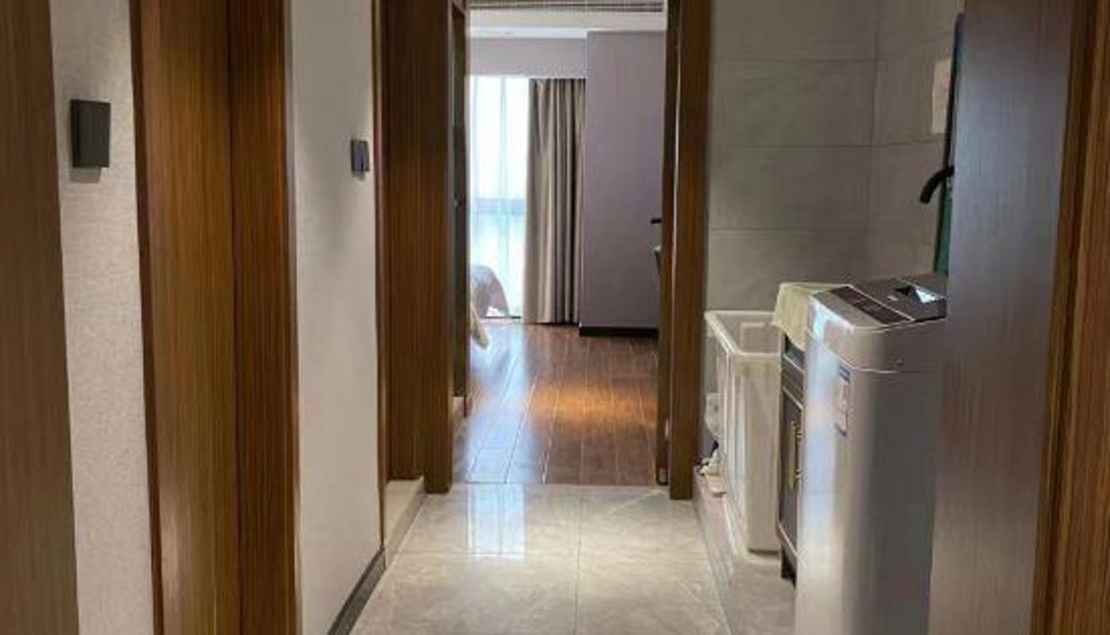 Zimmer - Happy Island Hotel (Huaxi University Town Branch)