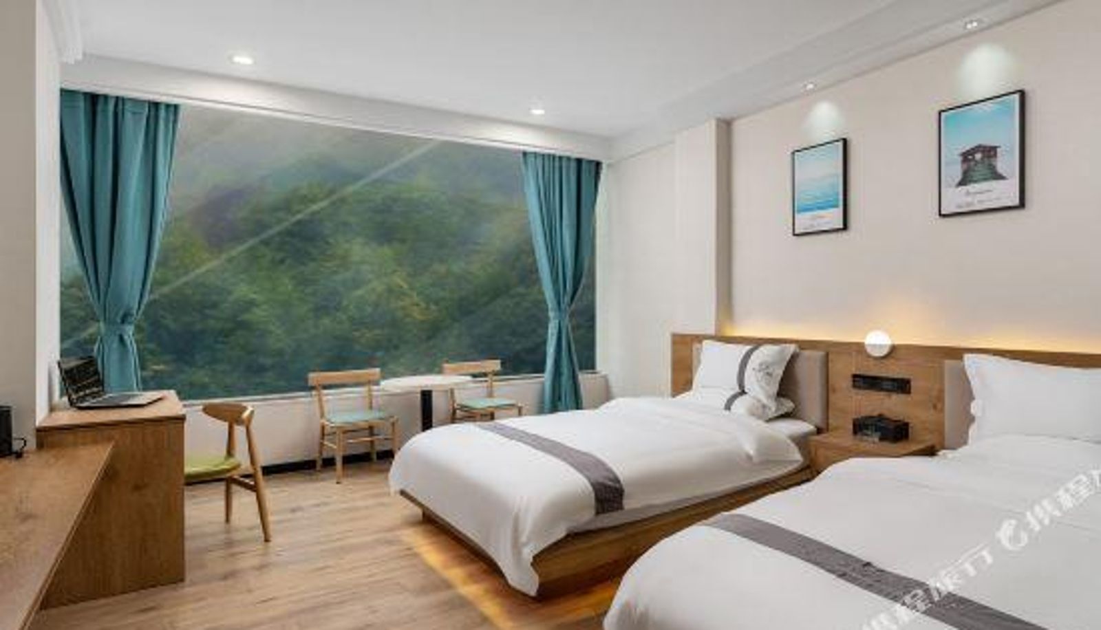 Camera - Jin Kai Lai Hotel