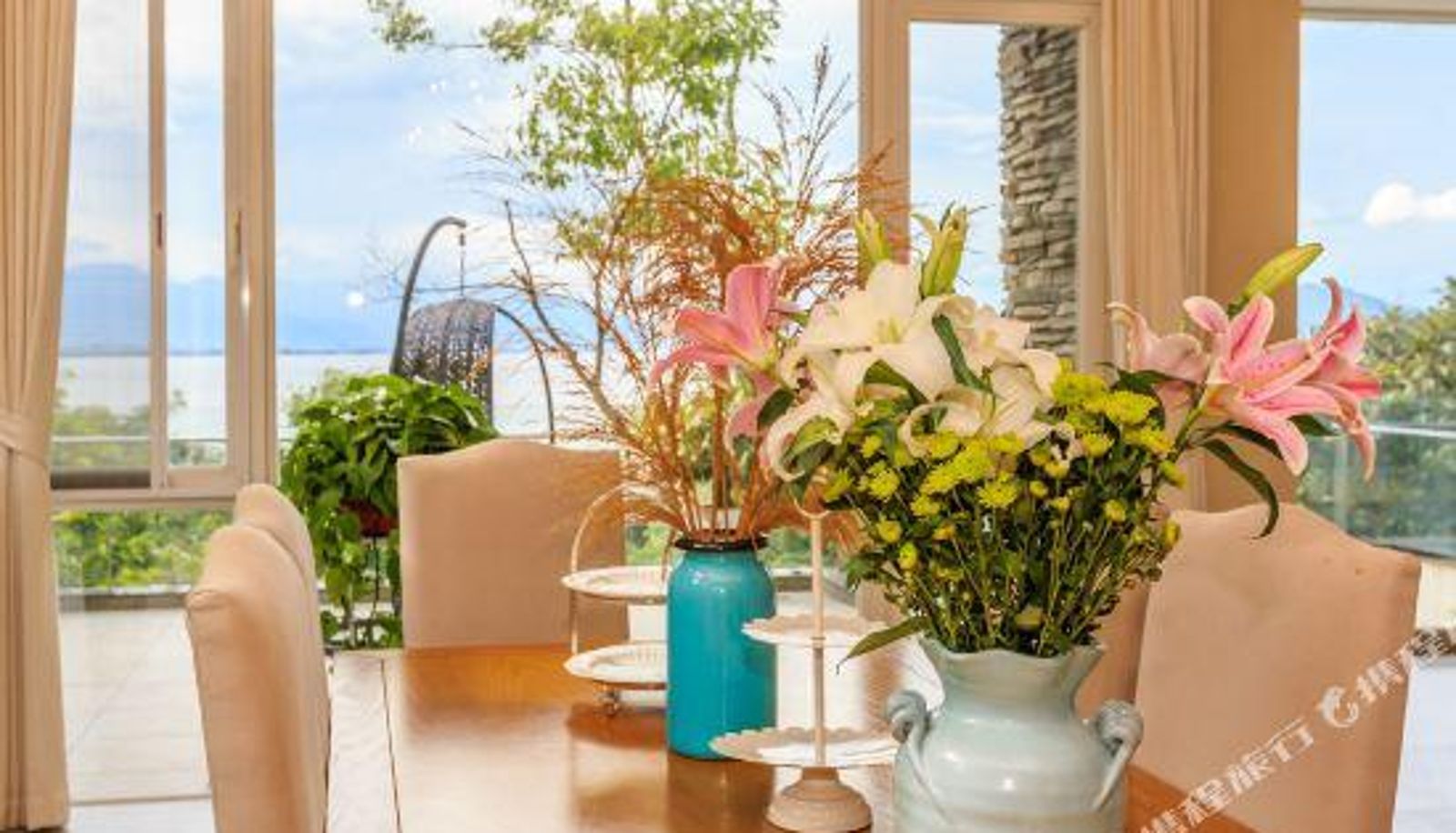Vista interior - Haitian Zhilian Huayuan Lake-view Inn (Dali Erhai Park)