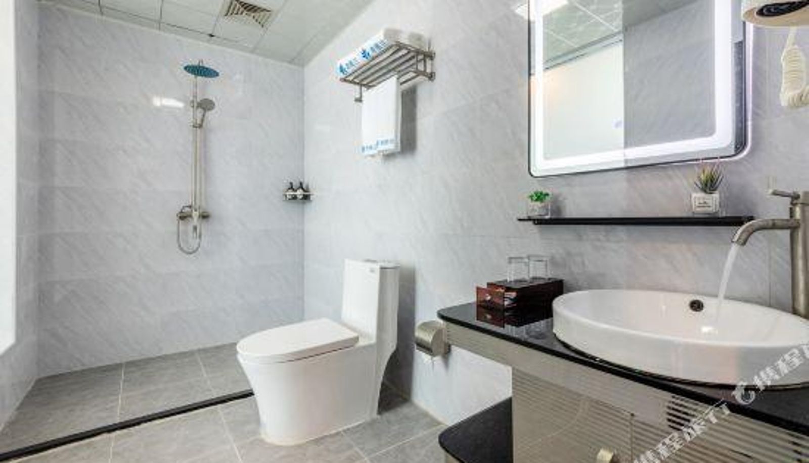Chambre - Xiyalan International Apartment (Jiahe Wanggang Subway Station Jinhe Square Branch)