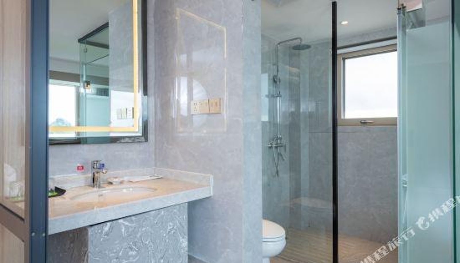 Kamer met uitzicht op de bergen - Luorui Apartment