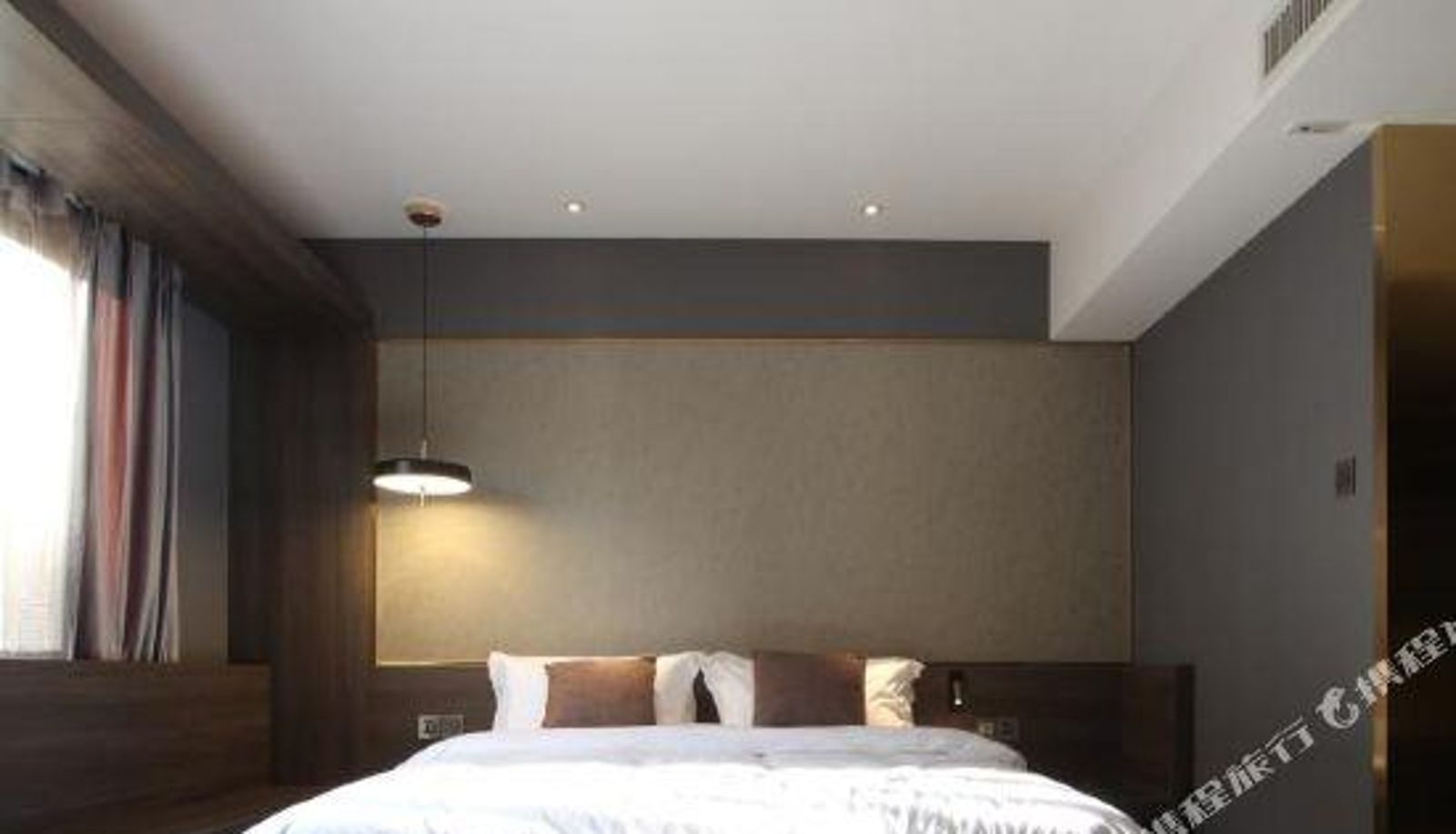 Business room - Jiqing Hotel (Kunming Green Lake)