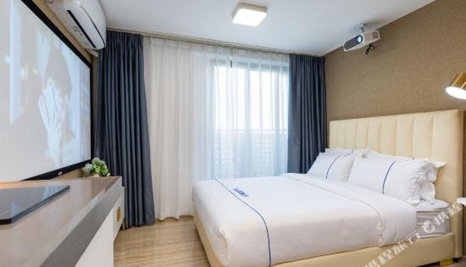 Pokój - Xing Hui International Apartments