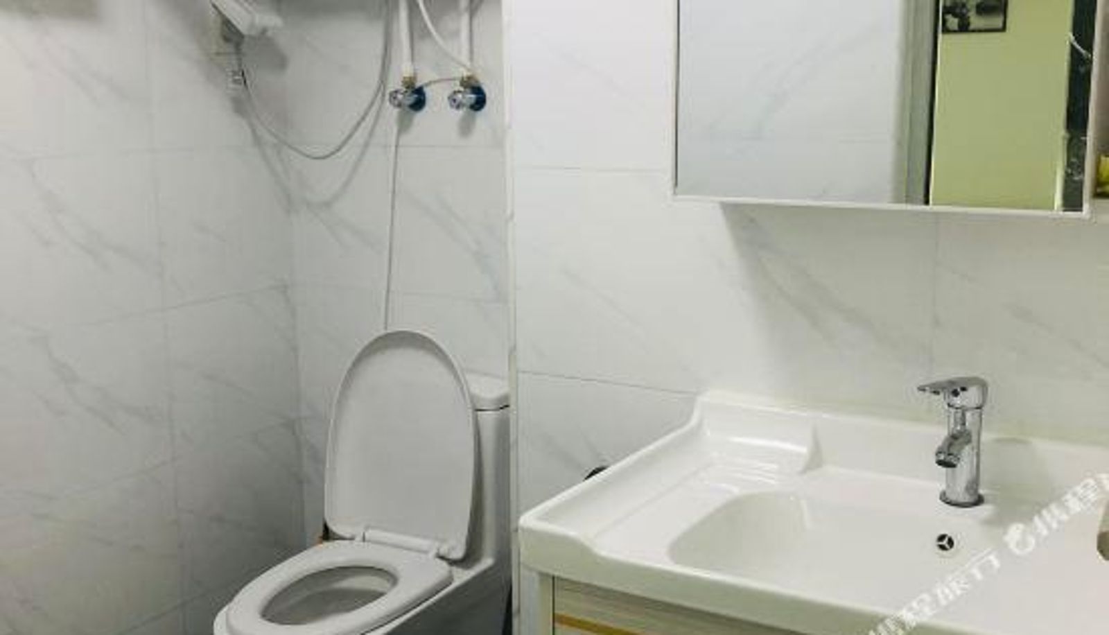 Room - Qinxin Apartment (Guangzhou Wangcun Subway Station Shop)