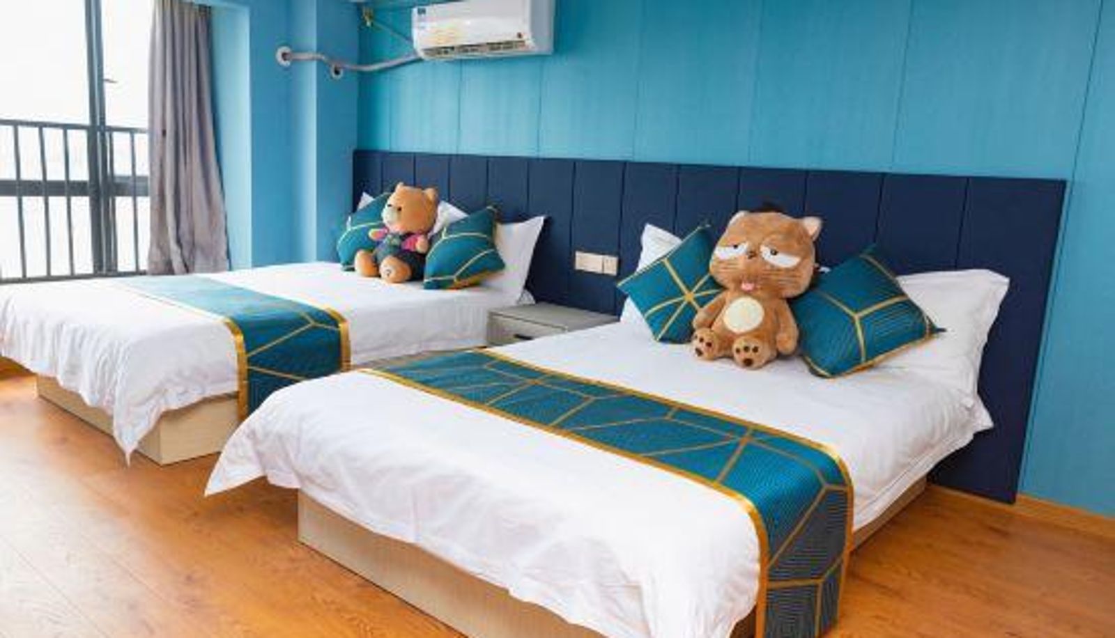 Room - Ailing Holiday Apartment